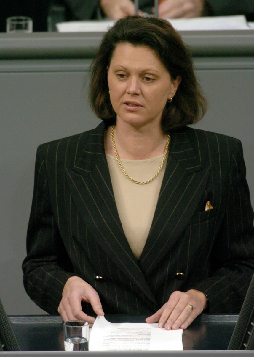 Aigner, Ilse Ilse Aigner, CDU/CSU, Bundestagsabgeordnete, Abgeordnete, Mitglied des Deutschen Bundestages, MdB, Rede, Deutscher Bundestag, 76. Sitzung, TOP 4, ZP 2, Thema: Forschungsrahmenprogramm der EU, Redner 9.; Rednerpult.