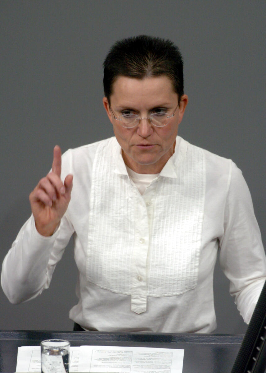 Sitte, Petra Dr. Petra Sitte, DIE LINKE., Bundestagsabgeordnete, Abgeordnete, Mitglied des Deutschen Bundestages, MdB, Rede, Deutscher Bundestag, 76. Sitzung, TOP 4, ZP 2, Thema: Forschungsrahmenprogramm der EU, Redner 4.; Rednerpult.