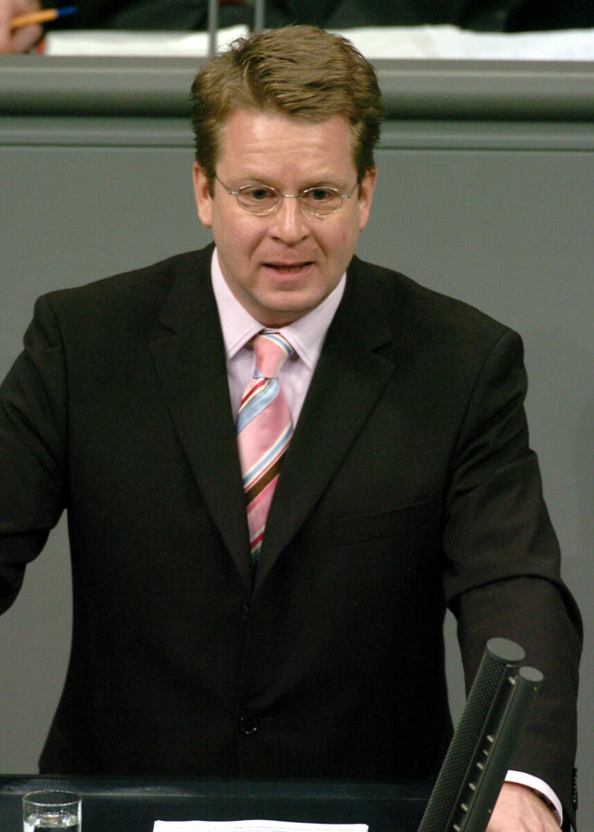 Müller, Carsten Carsten Müller, CDU/CSU, Bundestagsabgeordneter, Abgeordneter, Mitglied des Deutschen Bundestages, MdB, Rede, Deutscher Bundestag, 76. Sitzung, TOP 4, ZP 2, Thema: Forschungsrahmenprogramm der EU, Redner 6.; Rednerpult.