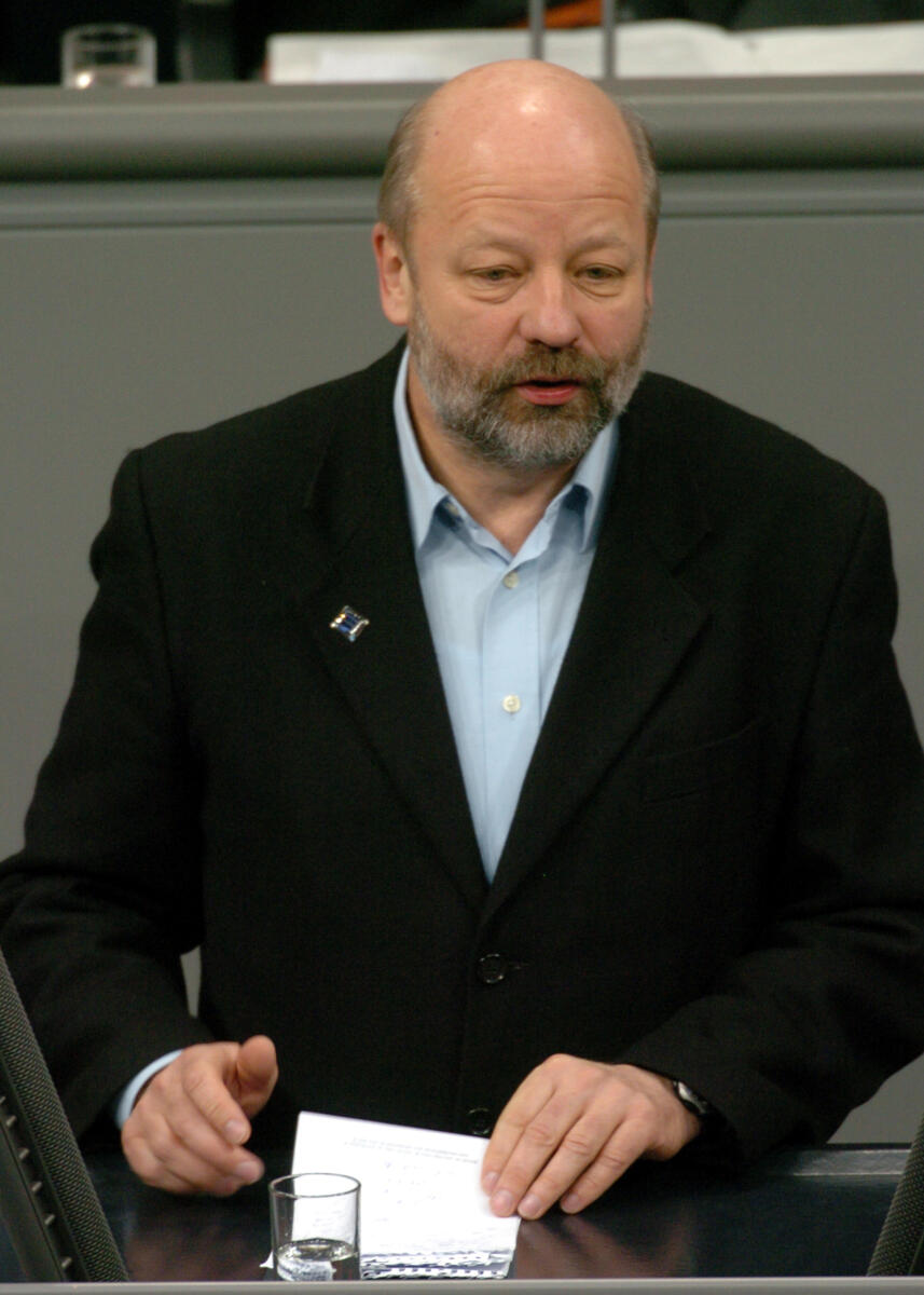 Fell, Hans-Josef Hans-Josef Fell, Bündnis 90/Die Grünen, Bundestagsabgeordneter, Abgeordneter, Mitglied des Deutschen Bundestages, MdB, Rede, Deutscher Bundestag, 76. Sitzung, TOP 4, ZP 2, Thema: Forschungsrahmenprogramm der EU, Redner 08.; Rednerpult.