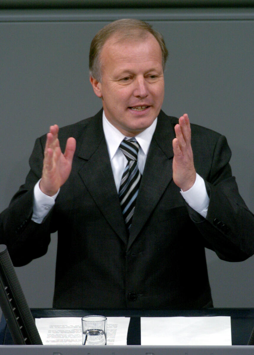Weiß, Peter Peter Weiß, CDU/CSU, Bundestagsabgeordneter, Abgeordneter, Mitglied des Deutschen Bundestages, MdB, Rede, Deutscher Bundestag, 73. Sitzung, TOP 5, Thema: Renten- und Beschäftigungspolitik, Redner 11.; Rednerpult.