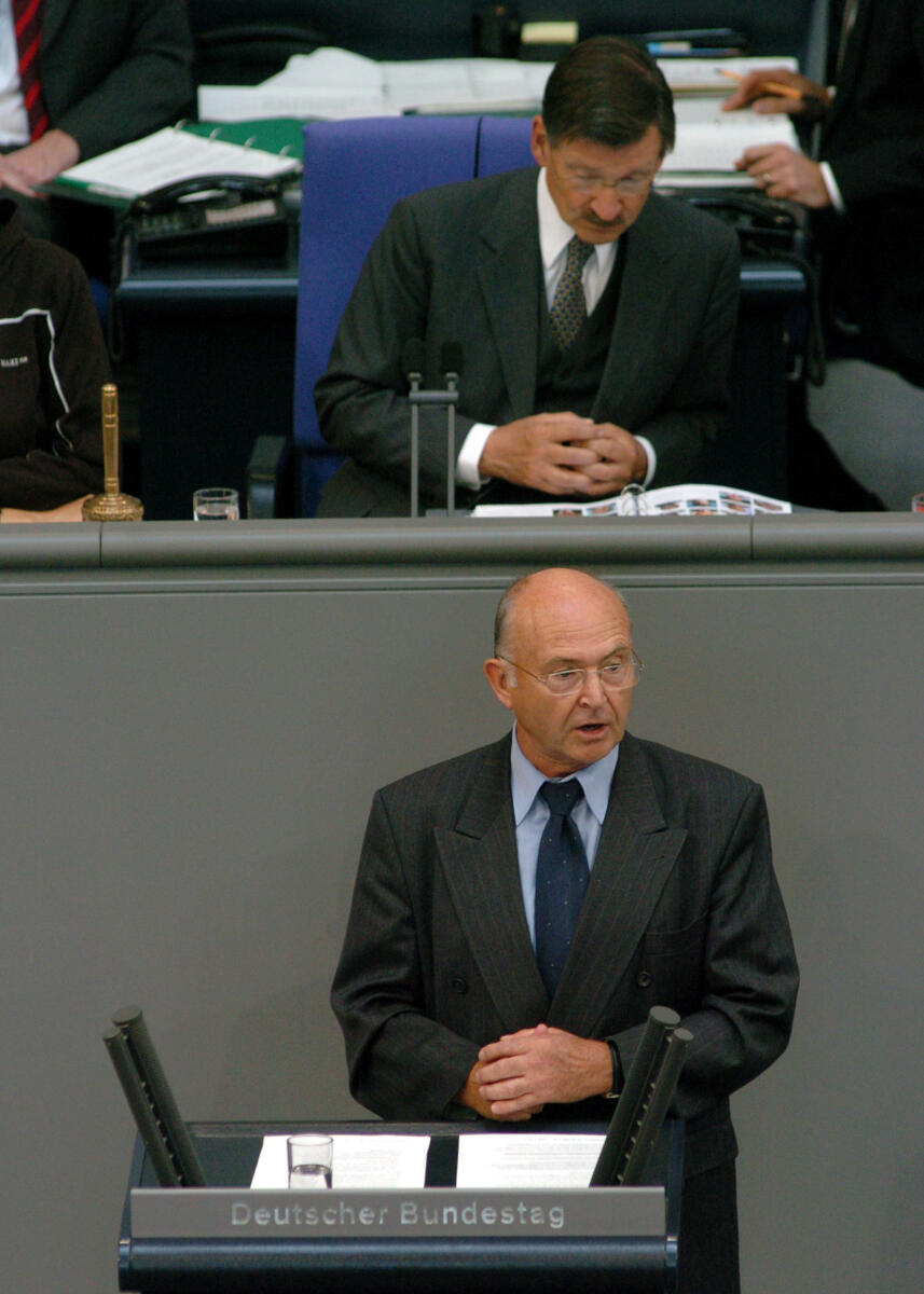 Bahr, Ernst; Solms, Hermann Otto Ernst Bahr, MdB, SPD, Rede, Deutscher Bundestag, 45. Sitzung, TOP1, Epl 10, Thema: Haushaltsgesetz 2007, Bundesministerium Ernährung, Landwirtschaft und Verbraucherschutz. Vorsitz: Bundestagsvizepräsident Dr. Hermann Otto Solms, FDP; Rednerpult.