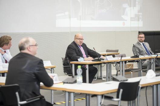 Altmaier, Peter; Münzenmaier, Sebastian 