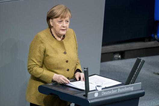 Merkel, Angela Reichstagsgebäude
