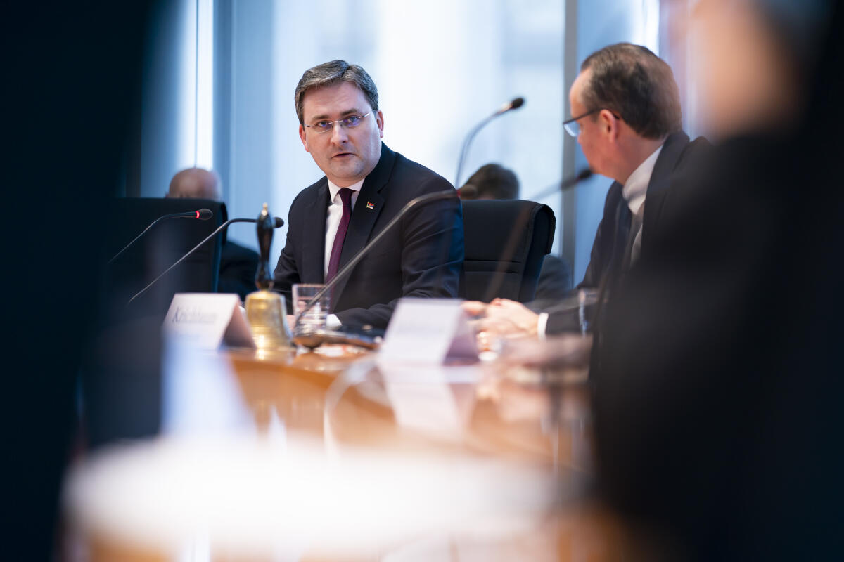  Außenminister der Republik Serbien, Nikola Selaković, zu Gast im Ausschuss für die Angelegenheiten der Europäischen Union.