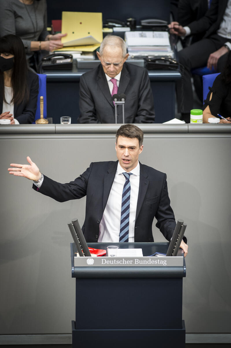 Stefan Müller, CDU/CSU, MdB, spricht zum ZP 21 „Beschlussempfehlung des Vermittlungsausschusses“ vor dem Plenum des Deutschen Bundestages. Müller, Stefan Stefan Müller, CDU/CSU, MdB, spricht zum ZP 21 „Beschlussempfehlung des Vermittlungsausschusses“ vor dem Plenum des Deutschen Bundestages.