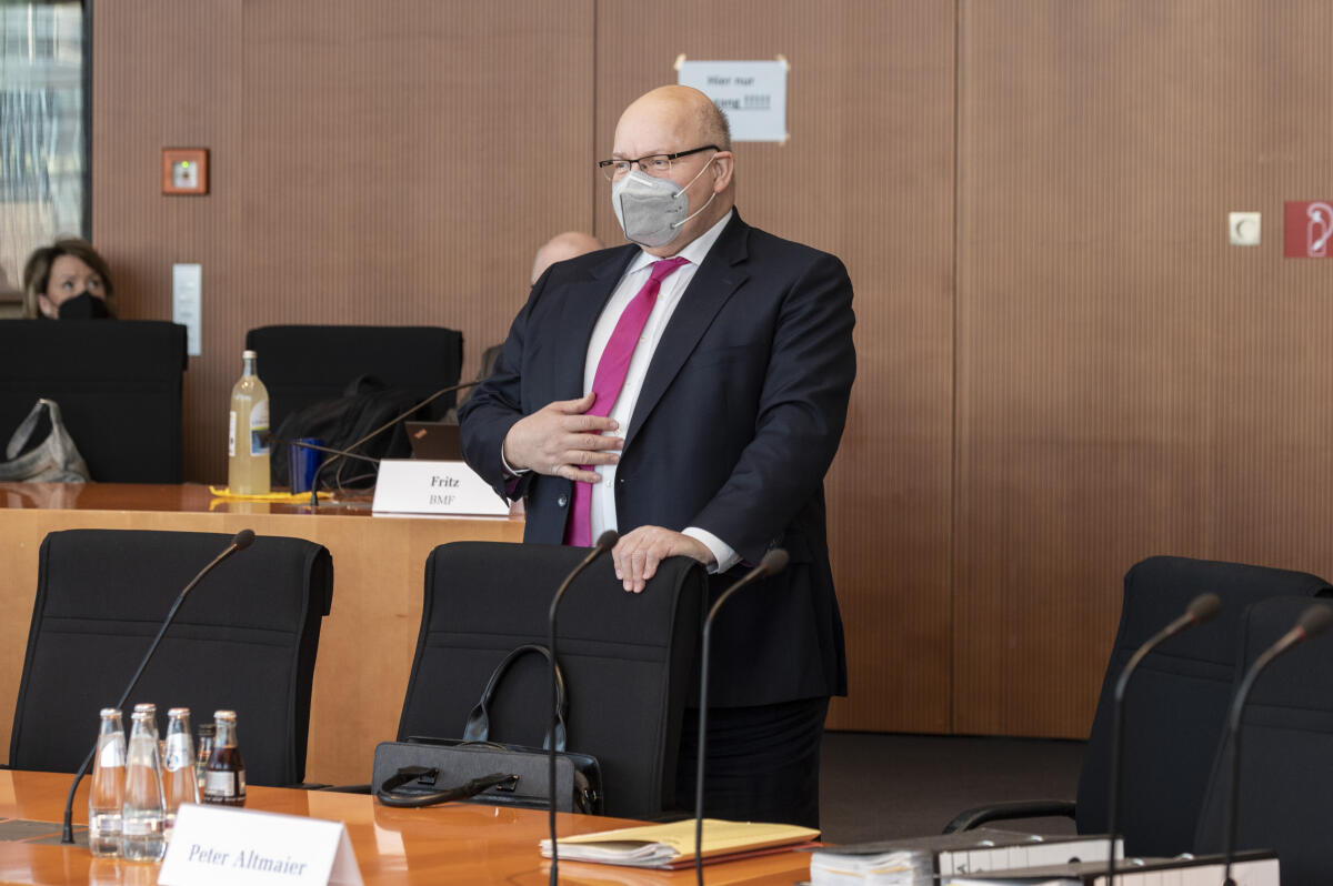 Bundeswirtschaftsminister Peter Altmaier, CDU/CSU, MdB, vor Beginn einer Befragung durch den 3. Untersuchungsausschuss "Wirecard". Altmaier, Peter Bundeswirtschaftsminister Peter Altmaier, CDU/CSU, MdB, vor Beginn einer Befragung durch den 3. Untersuchungsausschuss "Wirecard".