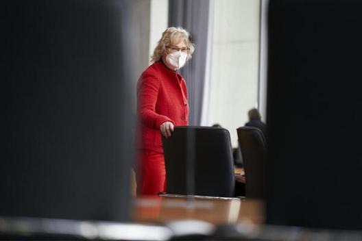 Lambrecht, Christine Marie-Elisabeth-Lüders-Haus, Anhörungssaal