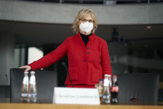 Lambrecht, Christine Marie-Elisabeth-Lüders-Haus, Anhörungssaal