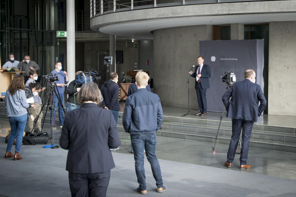 Gottschalk, Kay Der Vorsitzende des 3. Untersuchungsausschusses "Wirecard", Kay Gottschalk, AfD, MdB, gibt ein Pressestatement im Paul-Löbe-Haus, bevor die Anhörung von Bundesfinanzminister Olaf Scholz, SPD, beginnt.