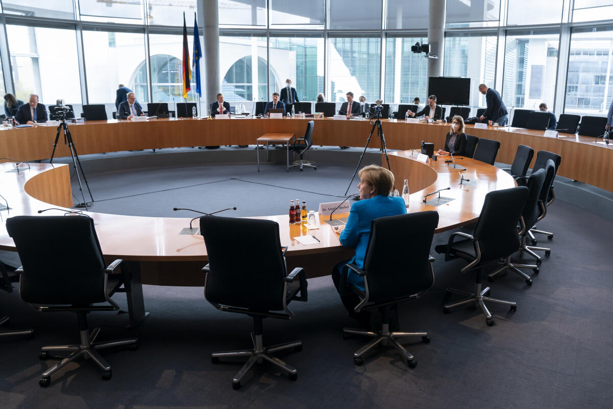 Bundeskanzlerin Angela Merkel, CDU/CSU, MdB, vor Beginn einer Zeugenbefragung durch den 3. Untersuchungsausschuss "Wirecard". Merkel, Angela Bundeskanzlerin Angela Merkel, CDU/CSU, MdB, vor Beginn einer Zeugenbefragung durch den 3. Untersuchungsausschuss "Wirecard".