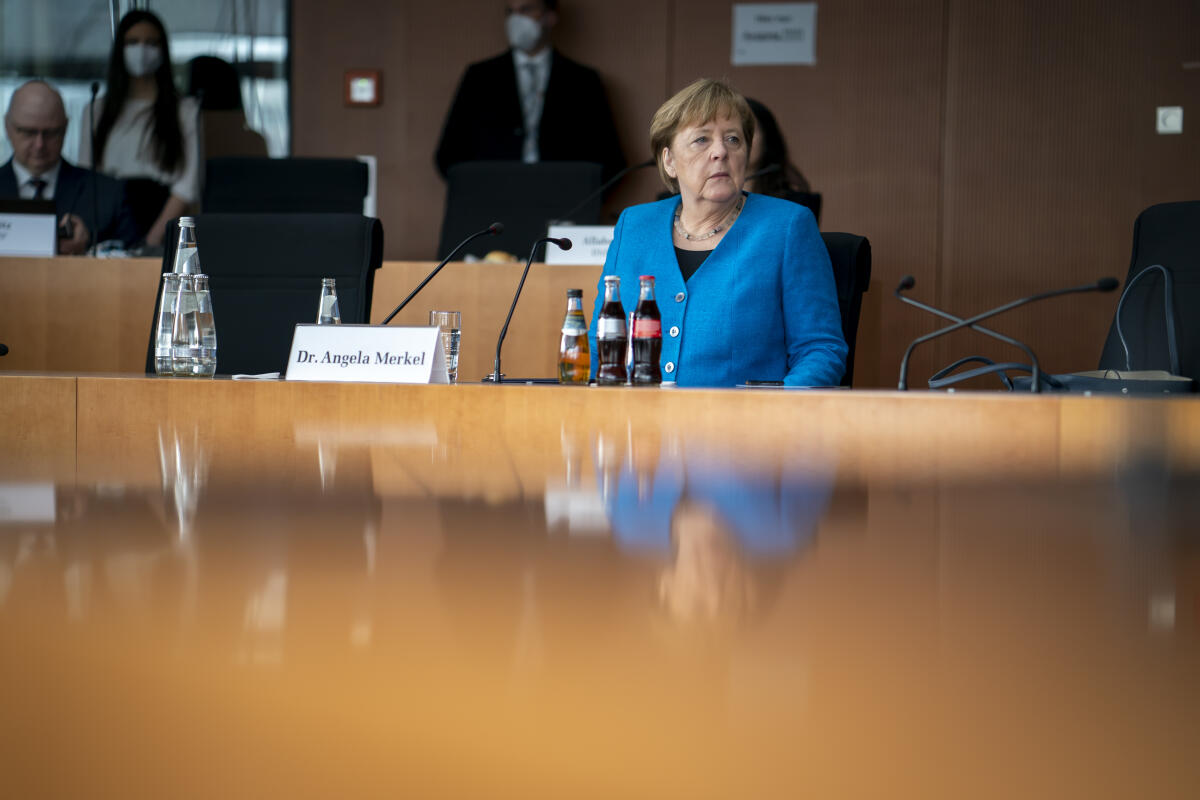 Bundeskanzlerin Angela Merkel, CDU/CSU, MdB, vor Beginn einer Zeugenbefragung durch den 3. Untersuchungsausschuss "Wirecard". Merkel, Angela Bundeskanzlerin Angela Merkel, CDU/CSU, MdB, vor Beginn einer Zeugenbefragung durch den 3. Untersuchungsausschuss "Wirecard".