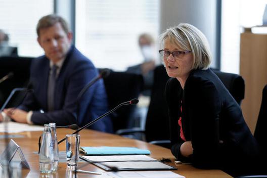 Karliczek, Anja Paul-Löbe-Haus, Sitzungssaal