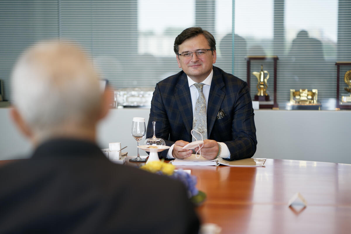  Dr. Wolfgang Schäuble, CDU/CSU, MdB, Präsident des Deutschen Bundestages, empfängt den Außenminister der Ukraine, Dymtro Kuleba (im Bild), zu einem Gespräch im Bundestag.