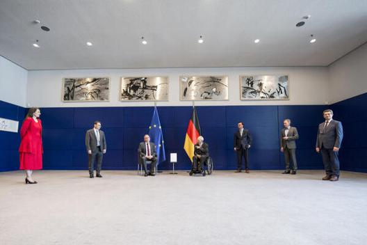 Schäuble, Wolfgang; Cezanne, Jörg; Luksic, Oliver; Lange, Ulrich; Lühmann, Kirsten; Wiehle, Wolfgang; Schiefner, Udo Reichstagsgebäude