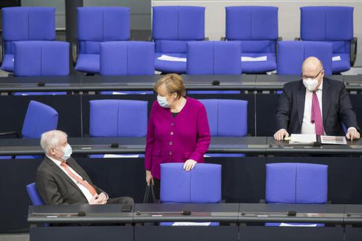 Merkel, Angela; Seehofer, Horst; Altmaier, Peter Reichstagsgebäude, Plenarsaal