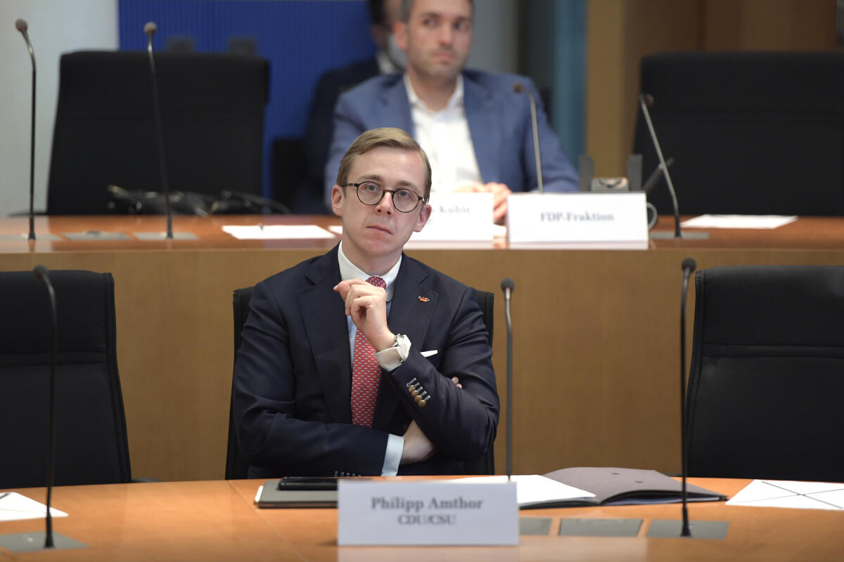 Konstituierende Sitzung der Kommission zur Reform des Bundeswahlrechts und zur Modernisierung der Parlamentsarbeit. Hier: Philipp Amthor, CDU/CSU, MdB. Amthor, Philipp Konstituierende Sitzung der Kommission zur Reform des Bundeswahlrechts und zur Modernisierung der Parlamentsarbeit. Hier: Philipp Amthor, CDU/CSU, MdB.