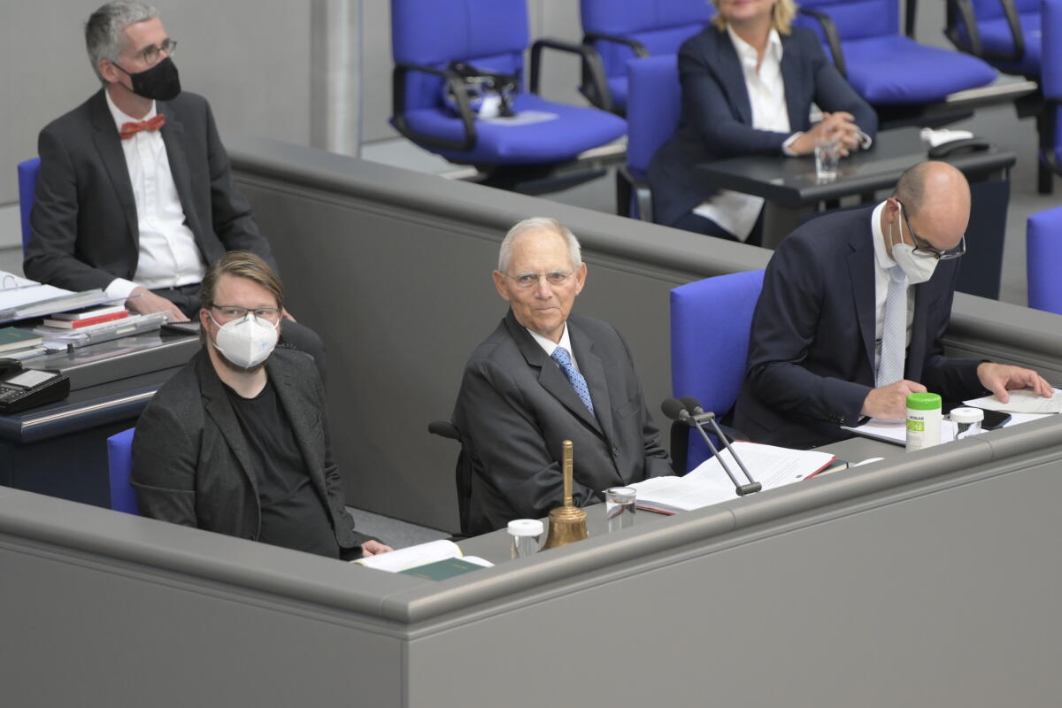 Schäuble, Wolfgang Bundestagspräsident Dr. Wolfgang Schäuble, CDU/CSU hat zu Beginn der Plenarsitzung am Mittwoch, 23. Juni 2021, an den Überfall der Wehrmacht auf die Sowjetunion vor 80 Jahren, am 22. Juni 1941, erinnert.