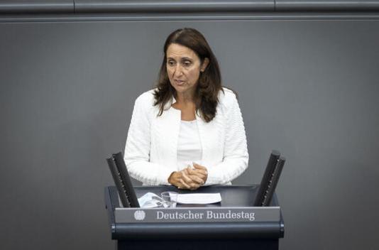 Özoguz, Aydan Reichstagsgebäude, Plenarsaal
