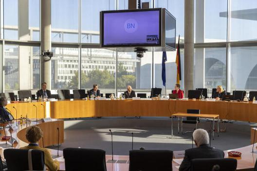 Schäuble, Wolfgang Paul-Löbe-Haus, Sitzungssaal