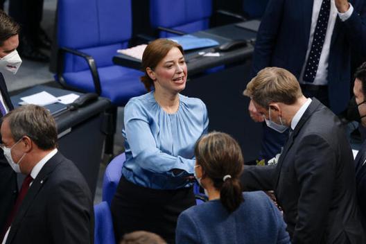 Magwas, Yvonne Reichstagsgebäude, Plenarsaal