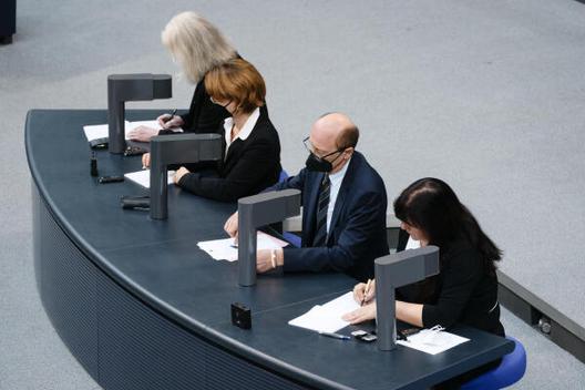  Reichstagsgebäude, Plenarsaal