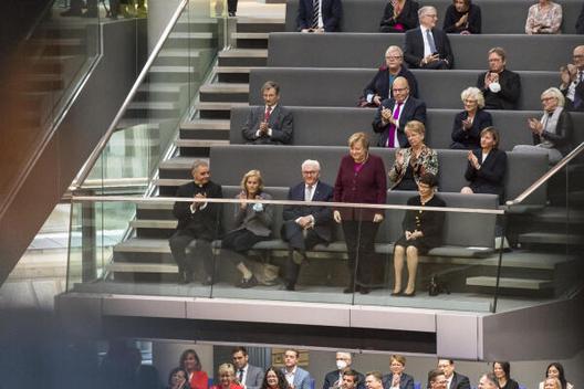 Merkel, Angela Reichstagsgebäude, Plenarsaal