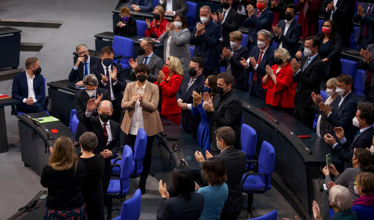  Wahl und Eidesleistung des Bundeskanzlers Olaf Scholz, SPD, MdB.