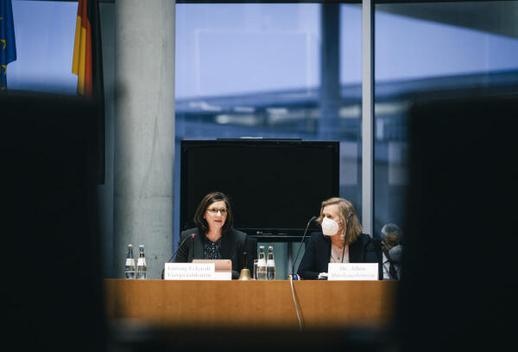 Göring-Eckardt, Katrin; Albin, Silke Paul-Löbe-Haus, Sitzungssaal