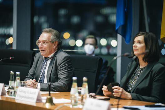 Ernst, Klaus; Göring-Eckardt, Katrin Paul-Löbe-Haus, Sitzungssaal