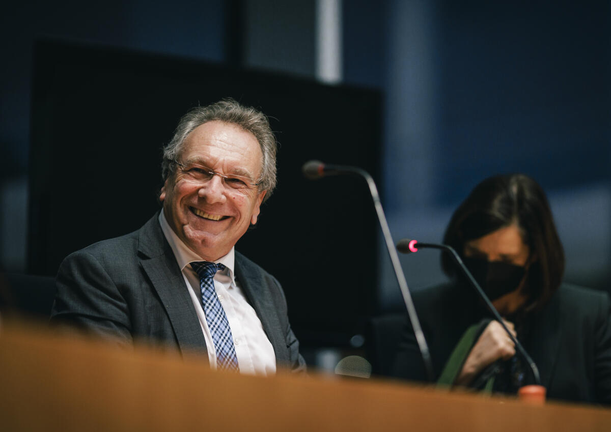 Klaus Ernst (l), Die Linke., ist Vorsitzender des Ausschusses für Klimaschutz und Energie. Ernst, Klaus Klaus Ernst (l), Die Linke., ist Vorsitzender des Ausschusses für Klimaschutz und Energie.