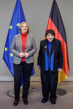Bas, Bärbel; Auerbacher, Inge Reichstagsgebäude, Empfangsraum