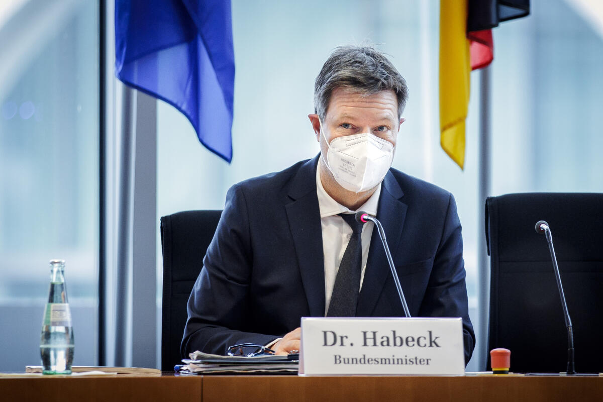 Gespräch des Wirtschaftsausschusses mit dem Bundesminister für Wirtschaft und Klimaschutz, Herr Dr. Robert Habeck (im Bild), Bündnis 90/Die Grünen, MdB. Habeck, Robert Gespräch des Wirtschaftsausschusses mit dem Bundesminister für Wirtschaft und Klimaschutz, Herr Dr. Robert Habeck (im Bild), Bündnis 90/Die Grünen, MdB.