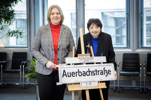 Auerbacher, Inge; Bas, Bärbel Reichstagsgebäude, Empfangsraum
