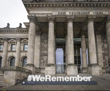 Bas, Bärbel; Scholz, Olaf; Ramelow, Bodo; Harbarth, Stephan; Levy, Mickey; Steinmeier, Frank-Walter Reichstagsgebäude, Westportal