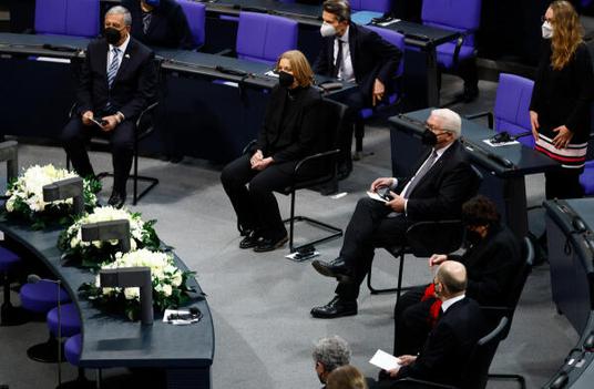 Steinmeier, Frank-Walter; Bas, Bärbel; Levy, Mickey Reichstagsgebäude, Plenarsaal