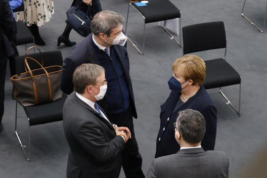 Laschet, Armin; Söder, Markus; Merkel, Angela Paul-Löbe-Haus