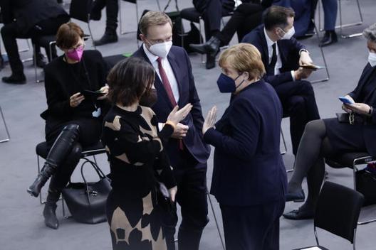 Baerbock, Annalena; Lindner, Christian; Merkel, Angela Paul-Löbe-Haus