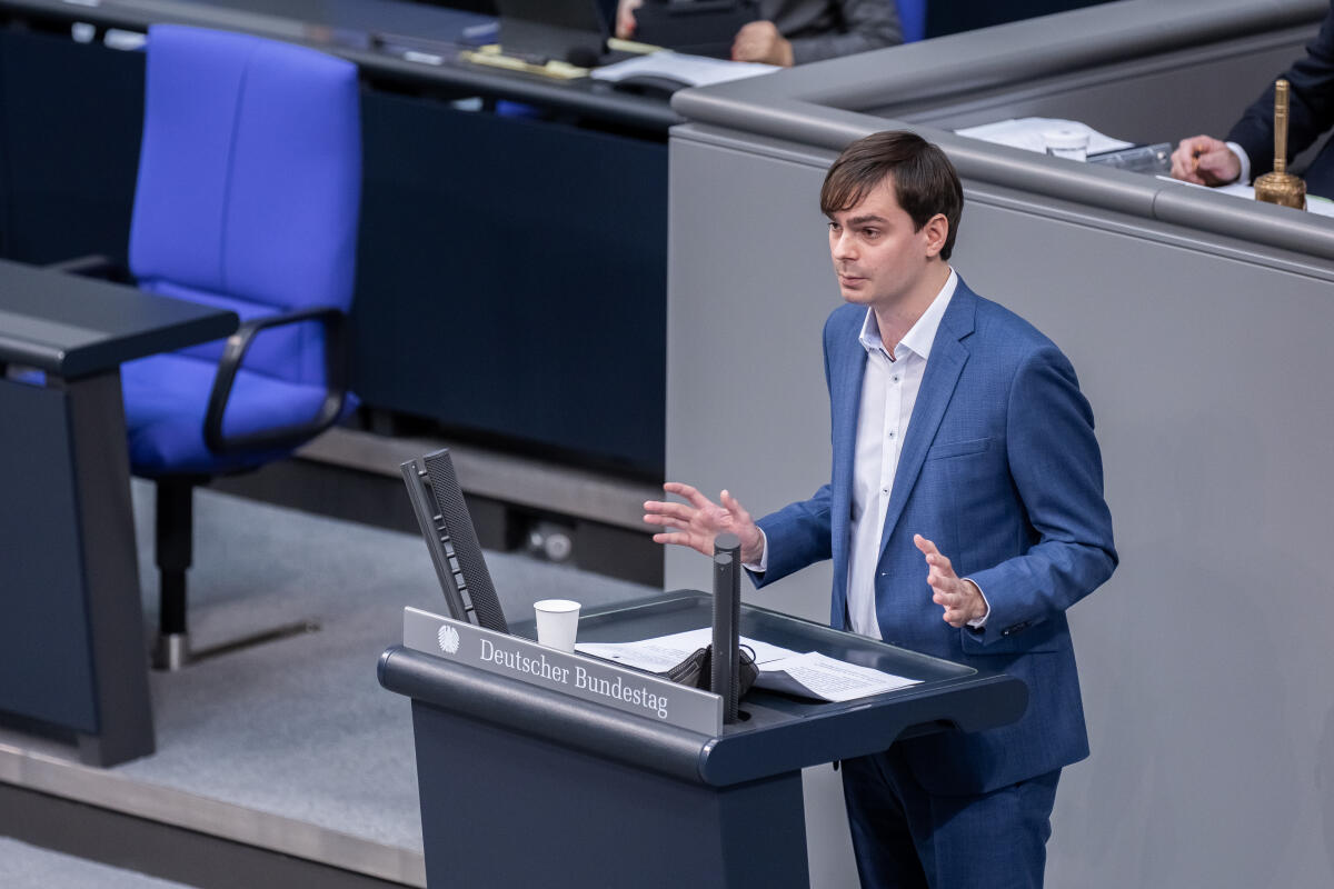 Andreas Mehltretter, SPD, MdB, hält eine Rede zu Top 20 "Energiepreise" im Plenum. Mehltretter, Andreas Andreas Mehltretter, SPD, MdB, hält eine Rede zu Top 20 "Energiepreise" im Plenum.