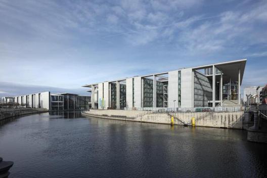  Marie-Elisabeth-Lüders-Haus, Außenansicht