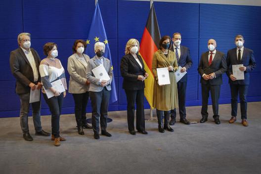 Göring-Eckardt, Katrin; Högl, Eva; Strack-Zimmermann, Marie-Agnes Reichstagsgebäude