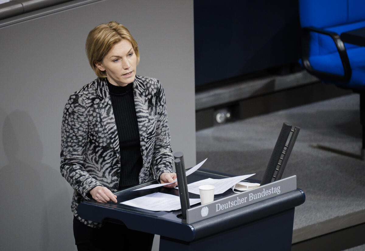 Anne König, CDU/CSU, MdB, hält eine Rede zu Top 11 „Heizkostenzuschuss“ im Plenum. König, Anne Anne König, CDU/CSU, MdB, hält eine Rede zu Top 11 „Heizkostenzuschuss“ im Plenum.