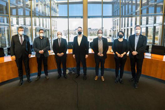 Gehring, Kai; Becker, Holger; Rohwer, Lars; Kraft, Laura; Seiter, Stephan; Kaufmann, Michael; Lenkert, Ralph Paul-Löbe-Haus, Sitzungssaal
