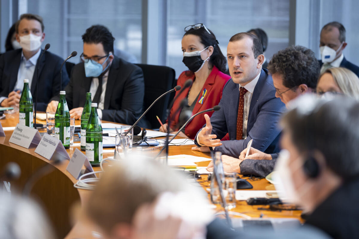Sinkevičius, Virginijus EU-Umweltkommissar Virginijus Sinkevičius (4vl) zu Gast im Ausschuss für Umwelt, Naturschutz, nukleare Sicherheit und Verbraucherschutz und im Ausschuss für die Angelegenheiten der Europäischen Union.