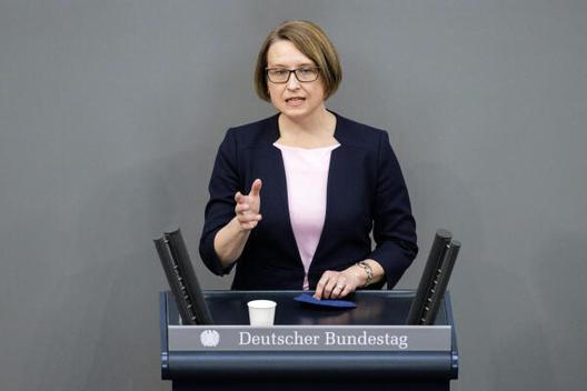 Hierl, Susanne Reichstagsgebäude, Plenarsaal