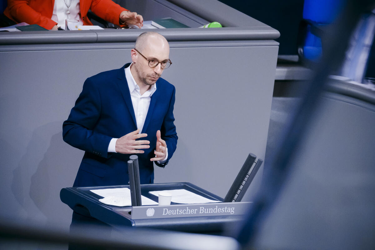 Ruppert Stüwe, SPD, MdB, hält eine Rede zum Einzelplan 30 „Bildung und Forschung“ zum TOP 1 „Einbringung Haushaltsgesetz 2022, Finanzplan des Bundes 2021 – 2025“ im Plenum. Stüwe, Ruppert Ruppert Stüwe, SPD, MdB, hält eine Rede zum Einzelplan 30 „Bildung und Forschung“ zum TOP 1 „Einbringung Haushaltsgesetz 2022, Finanzplan des Bundes 2021 – 2025“ im Plenum.
