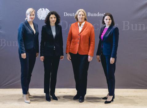 Bas, Bärbel; Tsepkalo, Veronica; Tichanowskaja, Swetlana; Khomich, Tatsiana Reichstagsgebäude