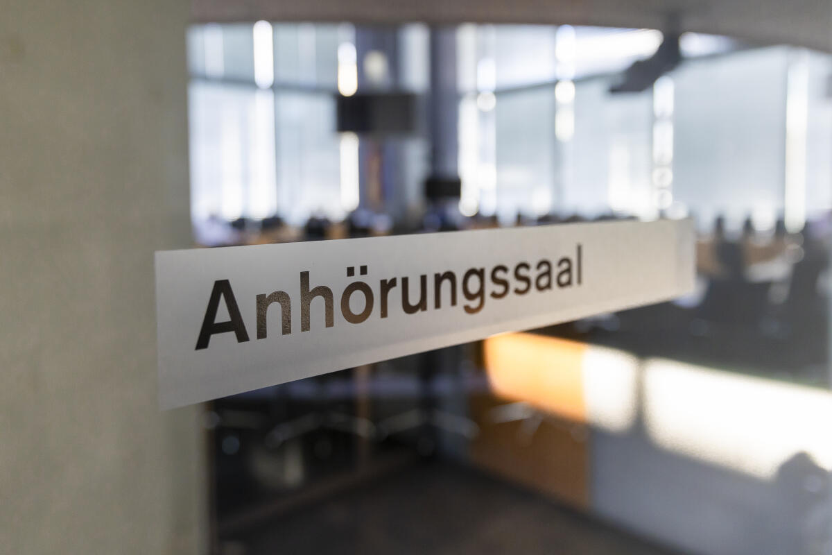  Anhoerungssaal im Marie-Elisabeth Lueders Haus