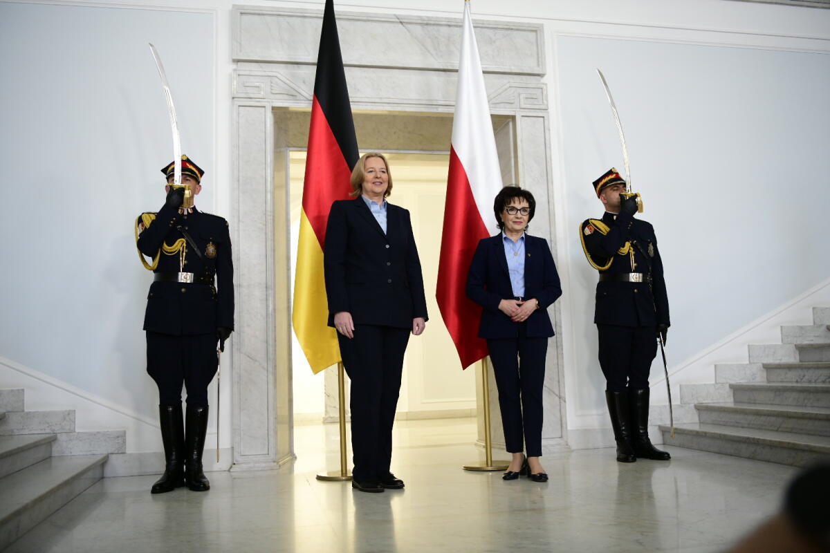 Bundestagspräsidentin Bärbel Bas (2vl), SPD, MdB, reist auf Einladung ihrer polnischen Amtskollegin, Sejm-Marschallin Elżbieta Witek (2vr), zu einem Antrittsbesuch nach Warschau. Bas, Bärbel; Witek, Elżbieta Bundestagspräsidentin Bärbel Bas (2vl), SPD, MdB, reist auf Einladung ihrer polnischen Amtskollegin, Sejm-Marschallin Elżbieta Witek (2vr), zu einem Antrittsbesuch nach Warschau.