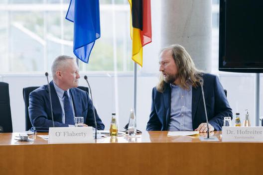 Hofreiter, Anton; O’Flaherty, Michael Paul-Löbe-Haus, Sitzungssaal